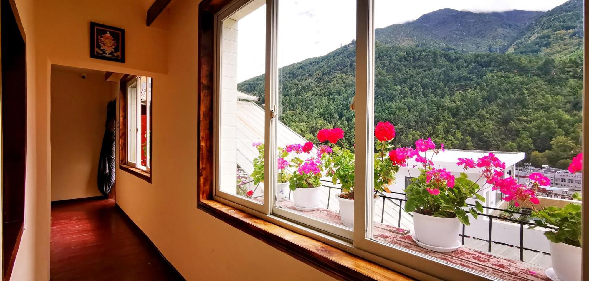 Kangding Guozhuang Nan Wu Hao Boutique Inn エクステリア 写真