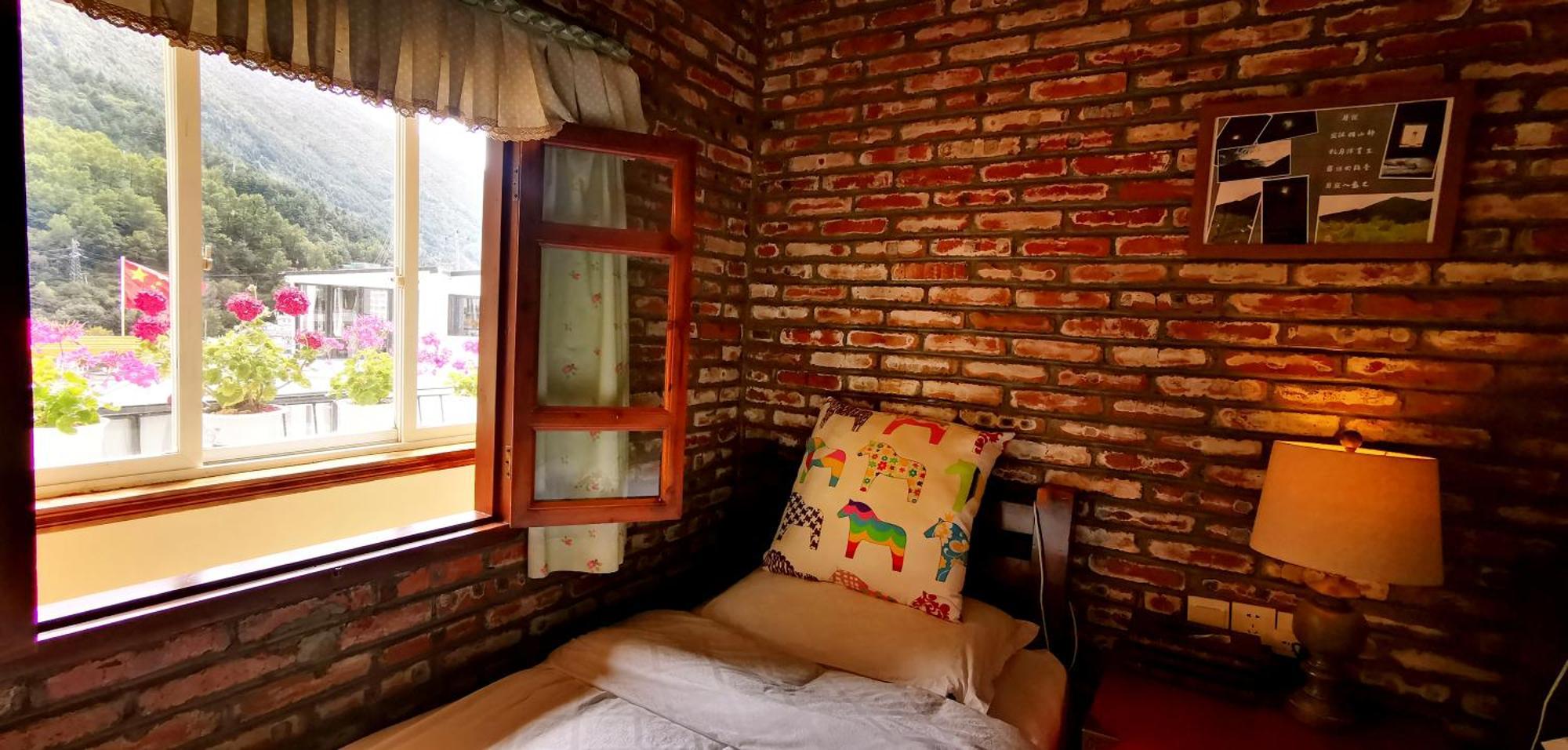 Kangding Guozhuang Nan Wu Hao Boutique Inn エクステリア 写真